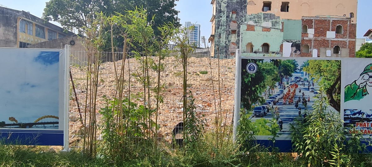 Khu Tứ giác vàng Lê Duẩn - Chi Lăng - Hùng Vương - Ngô Gia Tự đình đám một thời giờ hoang tàn đến xót xa.