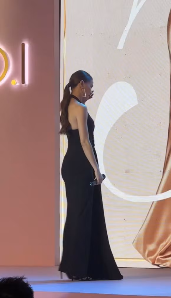 Ha Ho va Kim Ly cung xuat hien tai mot su kien- chuan phong do-Hinh-5