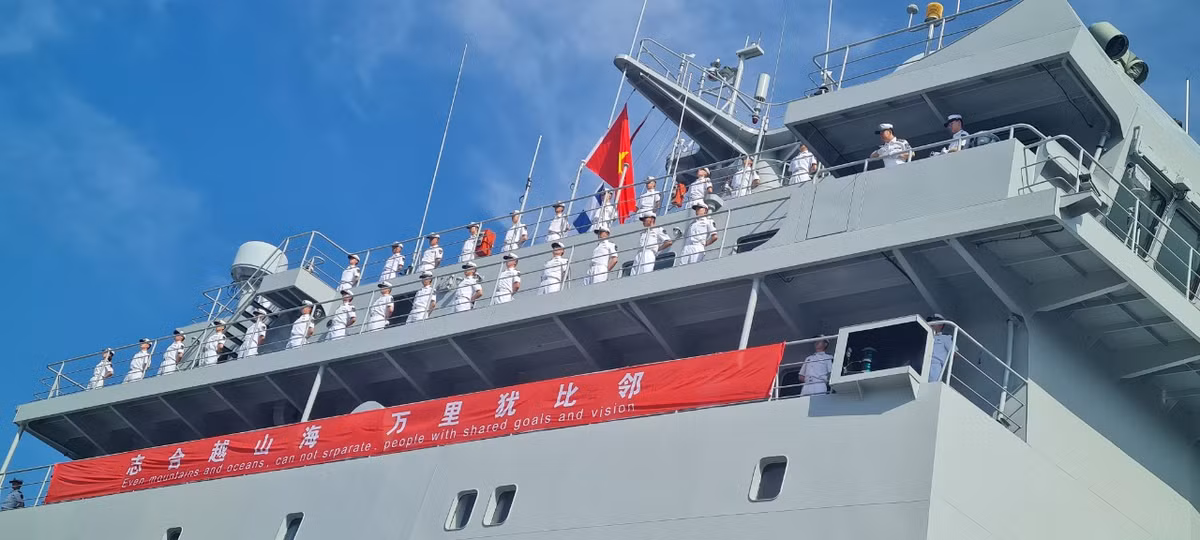 Tau hai quan Trung Quoc tham TP. Da Nang-Hinh-3