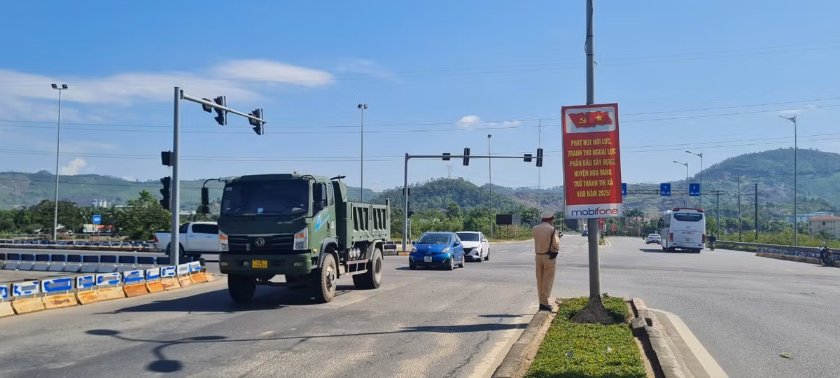 Theo thông tin ban đầu, lúc xảy ra vụ va chạm, đèn tín hiệu giao thông tại khu vực này không hoạt động.