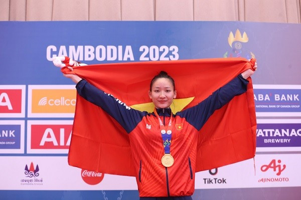 Ve dep trong sang, tho ngay cua vo si gianh 2 HCV SEA Games-Hinh-2