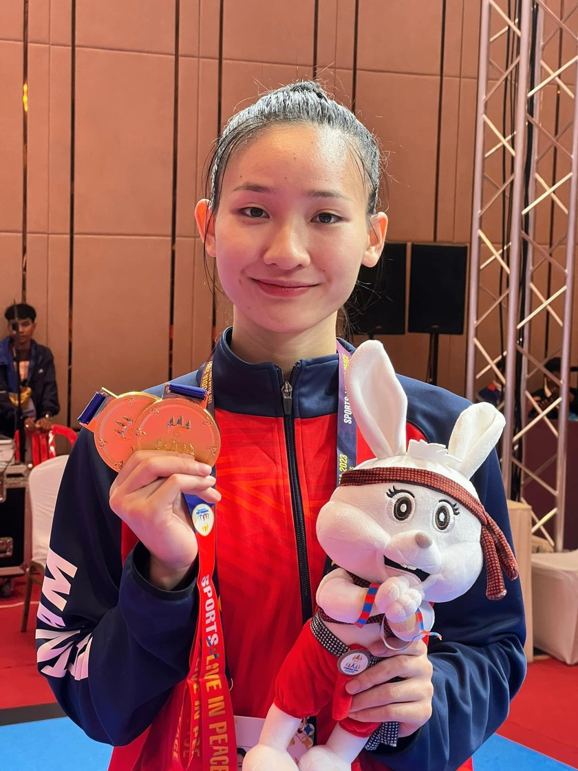 Ve dep trong sang, tho ngay cua vo si gianh 2 HCV SEA Games-Hinh-10