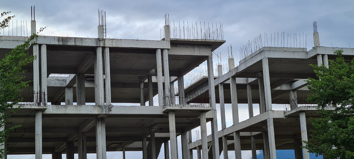 Thế nhưng, sau nhiều năm triển khai, nhiều hạng mục công trình tại khu đô thị này vẫn đang dang dở.