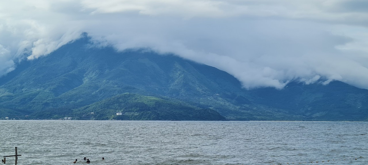 Hải Vân còn có tên là đèo Mây, quanh năm mây phủ tạo nên khung cảnh đẹp mê hồn.
