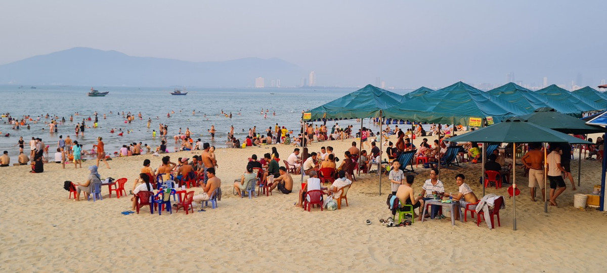 Nong do lua, dan Da Nang un un ra bien giai nhiet