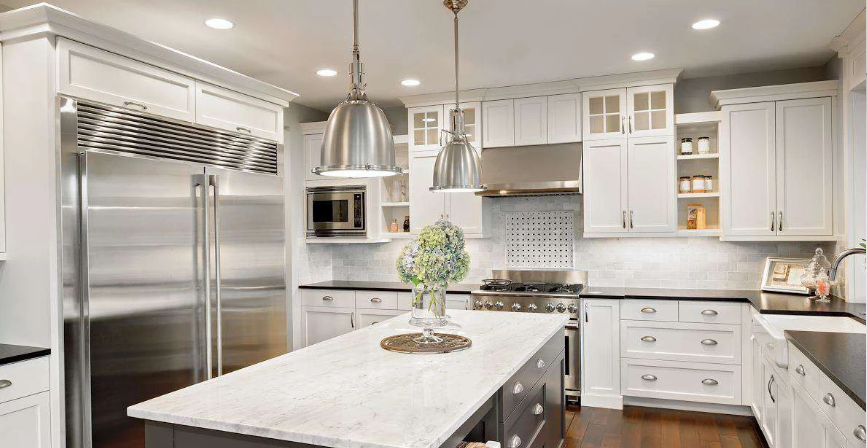 Căn hộ được thiết kế lại bởi Pascali Semerdjian Arquitoetos ở São Paulo là một ví dụ tuyệt vời theo nghĩa này. Bố cục mới giúp loại bỏ tất cả các phân vùng không cần thiết, bao gồm các bức tường ngăn cách phòng ngủ với phần còn lại của không gian. Studio ban đầu nghiễm nhiên trở thành căn hộ hiện đại chỉ với vài thiết kế giản đơn mà tinh tế.