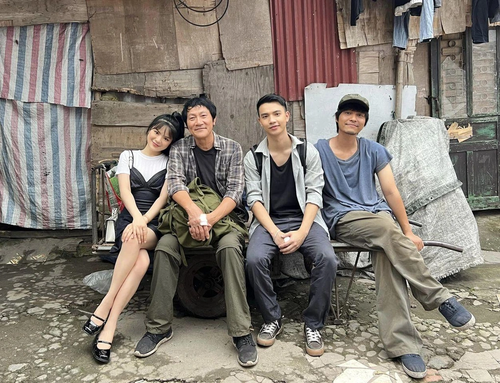 Các diễn viên luôn tràn đầy năng lượng cho mỗi cảnh quay (Ảnh: Facebook nhân vật).