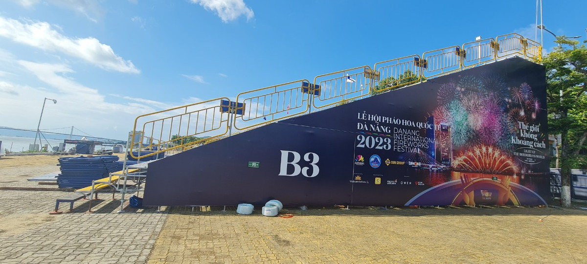 Khán đài năm nay được dịch chuyển đến vị trí đối diện trung tâm điểm bắn, nhằm đem đến khán giả trải nghiệm mới.