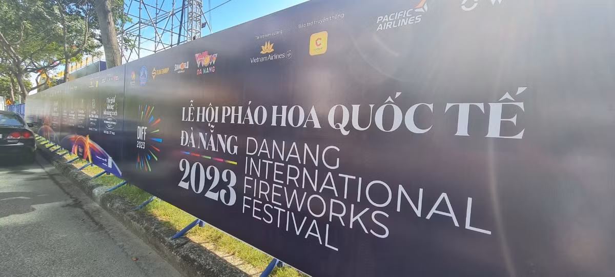 Le hoi phao hoa Da Nang 2023: Can canh khan dai 5.000 cho