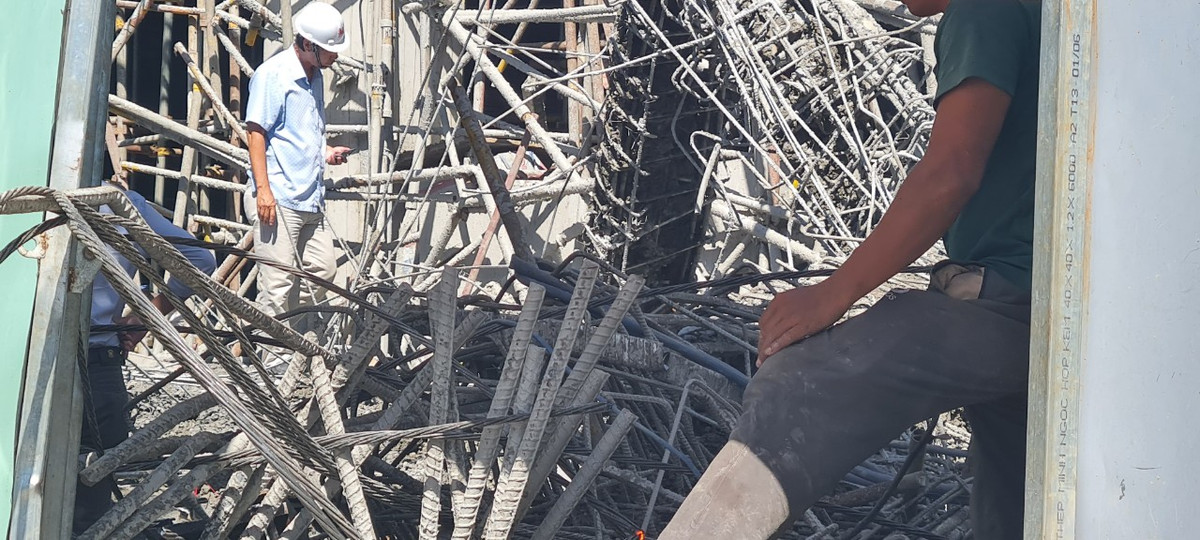 Ngay sau khi xác định được đây là sự cố sập đổ giàn giáo trong quá trình đổ bê tông sàn, có 2 người tử vong do bị vùi lấp, Cảnh sát CNCH đã triển khai đội hình cứu nạn cứu hộ sập đổ công trình, sử dụng các máy cắt sắt, các thiết bị banh cắt thủy lực để tiến hành cắt các cấu kiện bị vùi lấp và đào bới để đưa nạn nhân ra ngoài.