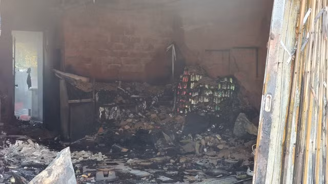 Nguyên nhân vụ cháy đang được điều tra, làm rõ.