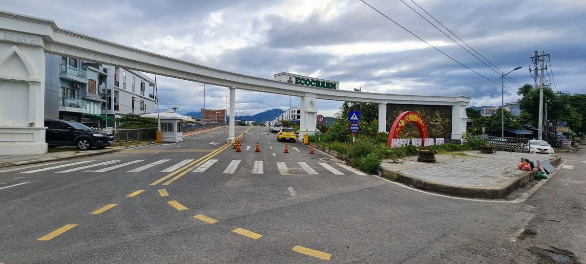  Khu đô thị sinh thái Eco Charm tọa lạc tại phường Hòa Hiệp Nam thuộc quận Liên Chiểu, Thành phố Đà Nẵng.