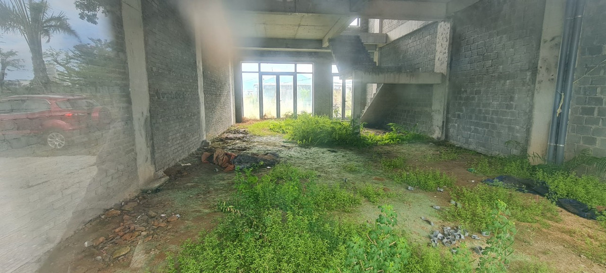 Nhưng thực tế lại là một bức tranh hoàn toàn khác...