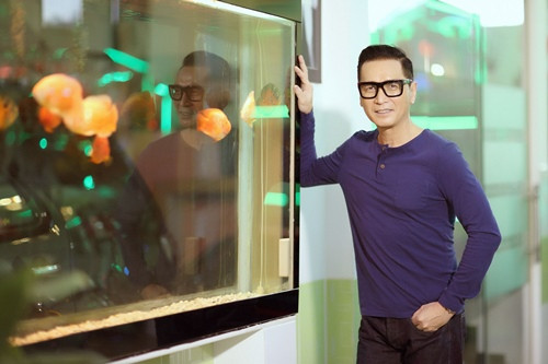 Những ngày này, Nguyễn Hưng đang cật lực tập luyện với ban nhạc và những màn vũ đạo với vũ đoàn Hoàng Thông để mang đến những tiết mục thật đặc biệt cống hiến cho khán giả trong live concert “Thời gian” tại Nhà hát Hoà Bình tối 11/4 tới.