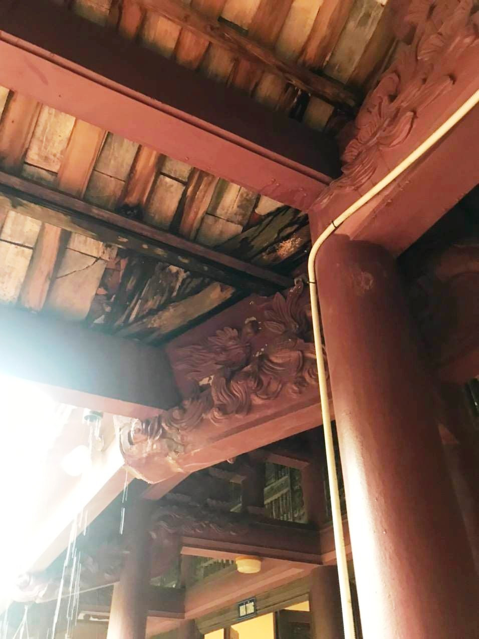 Lãnh đạo UBND huyện Cẩm Giàng cho biết, trước tình trạng xuống cấp nghiêm trọng của chùa Giám, địa phương đã báo cáo tỉnh lập hồ sơ trình cấp có thẩm quyền phê duyệt phương án trùng tu.