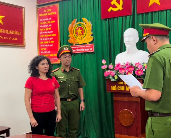 Ngày 24/2, Phòng Cảnh sát hình sự - Công an TPHCM đã ra Quyết định khởi tố vụ án, Quyết định khởi tố bị can, Lệnh bắt bị can để tạm giam, Lệnh khám xét đối với Đặng Thị Hàn Ni về tội “Lợi dụng các quyền tự do dân chủ xâm phạm lợi ích của Nhà nước, quyền, lợi ích hợp pháp của tổ chức, cá nhân” quy định tại Điều 331 Bộ Luật hình sự.