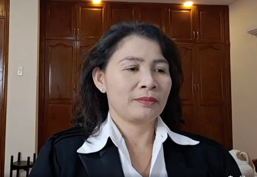 Tuy nhiên, bà Hàn Ni bị bắt xuất phát từ đơn tố cáo của chính bà Nguyễn Phương Hằng. Nguyên nhân là bà Hàn Ni cũng có nhiều buổi livestream bị bà Phương Hằng cho là đã có phát ngôn không đúng sự thật, xúc phạm, làm ảnh hưởng đến vợ chồng bà Phương Hằng, Công ty CP Đại Nam và quỹ từ thiện Hằng Hữu… và viết đơn tố cáo. Quá trình điều tra, CQĐT đã xác định, nhiều nội dung bà Hằng tố cáo bà Hàn Ni là có căn cứ, đủ yếu tố cấu thành tội phạm. 