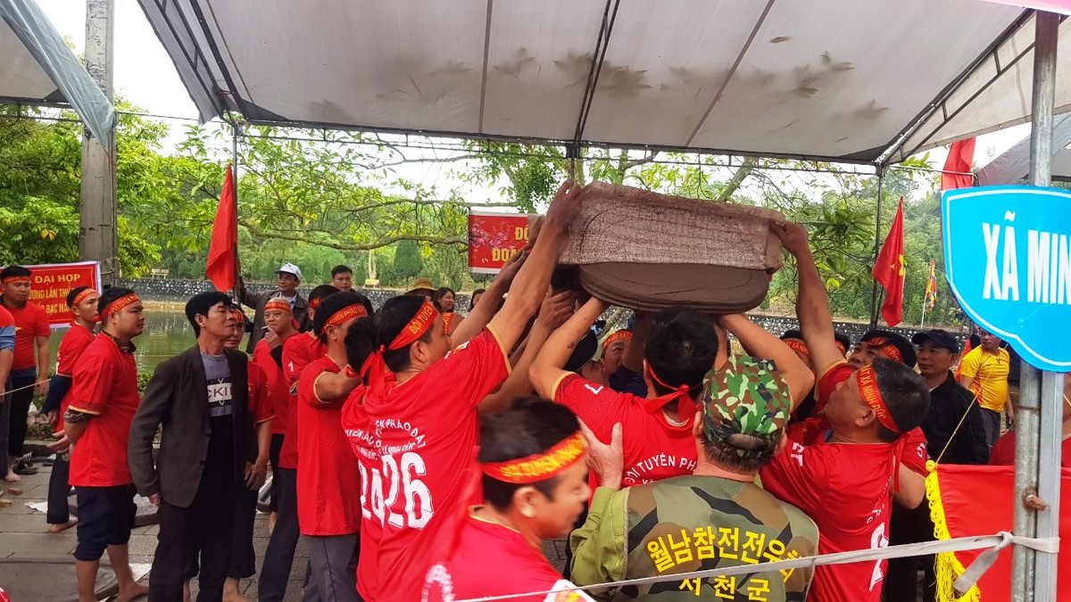 Kết thúc liên hoan năm nay, đội pháo xã Nghĩa An giành giải nhất nội dung pháo đại, xã Đức Xương giành giải nhất nội dung pháo tiểu. Giải pháo thủ dài dây nhất thuộc về pháo thủ Phạm Văn Đông của đội pháo xã Nghĩa An; pháo thủ dài dây thứ nhì thuộc về pháo thủ Nguyễn Văn Cường xã Tân Hương; pháo thủ dài dây thứ ba Nguyễn Văn Xiêm xã Quang Khải. 