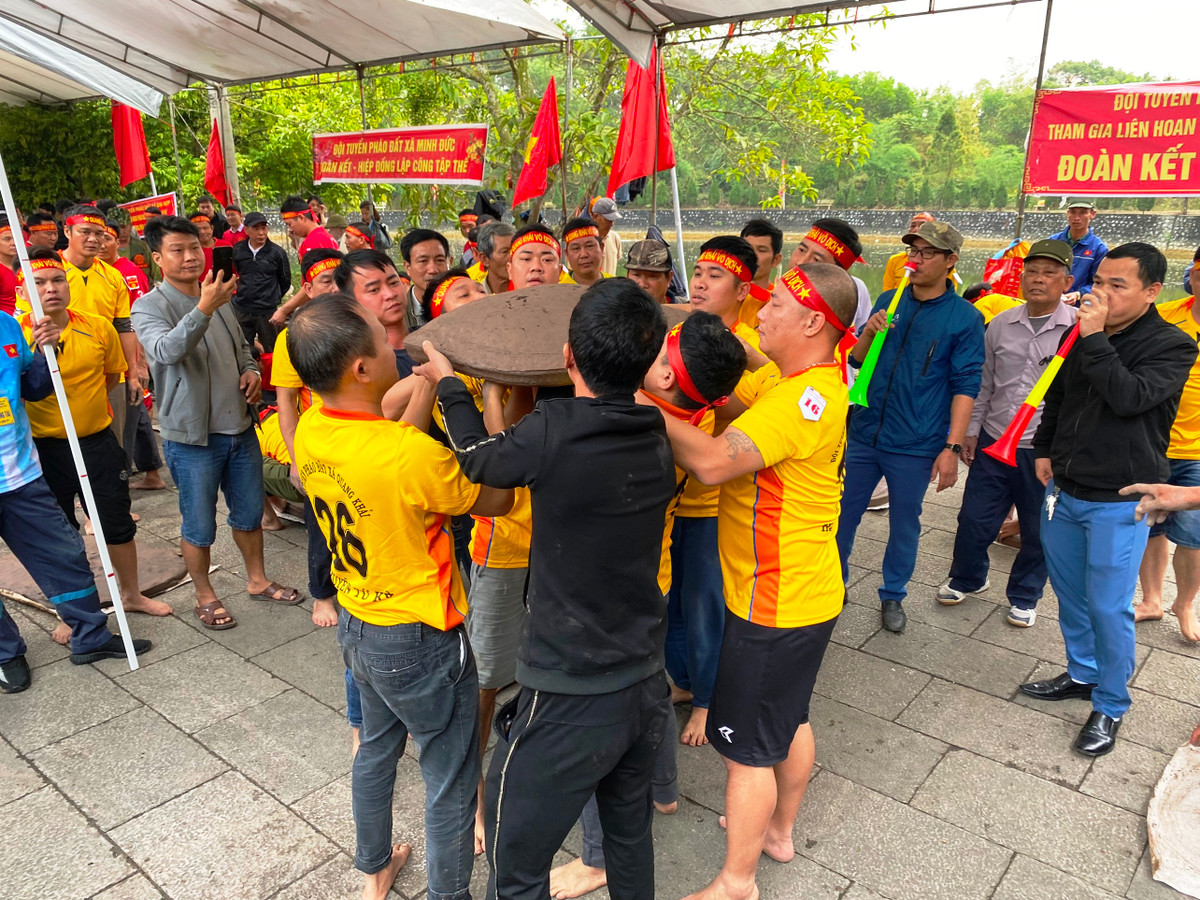 Tham dự liên hoan năm nay có 210 pháo thủ đến từ 7 đội Pháo đất của các xã: Tân Hương, Tân Quang, Nghĩa An (huyện Ninh Giang); Đức Xương (huyện Gia Lộc), Minh Đức, Đại Hợp, Quang Khải (huyện Tứ Kỳ). 