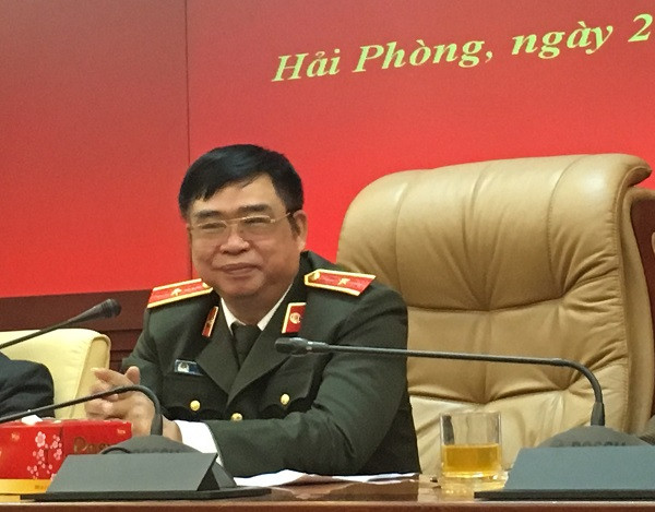 Chương trình hành động của thiếu tướng Đỗ Hữu Ca cũng nêu rõ: “Triển khai các kế hoạch công tác đấu tranh có hiệu quả với các loại tội phạm, triệt xóa băng ổ nhóm, không để hình thành tội phạm có tổ chức, hoạt động theo kiểu “xã hội đen”, đấu tranh hiệu quả với các loại tội phạm mới, tội phạm phi truyền thống, tội phạm lợi dụng công nghệ cao, tội phạm có yếu tố nước ngoài, tội phạm ma túy.