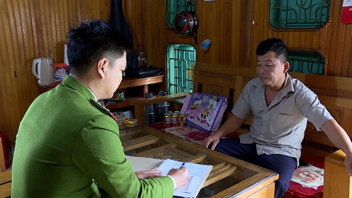 Hưng Yên: Kiểm tra lúc 0h, bắt quả tang khai thác đất trái phép - Hình 3 Hung Yen: Kiem tra luc 0h, bat qua tang khai thac dat trai phep-Hinh-3