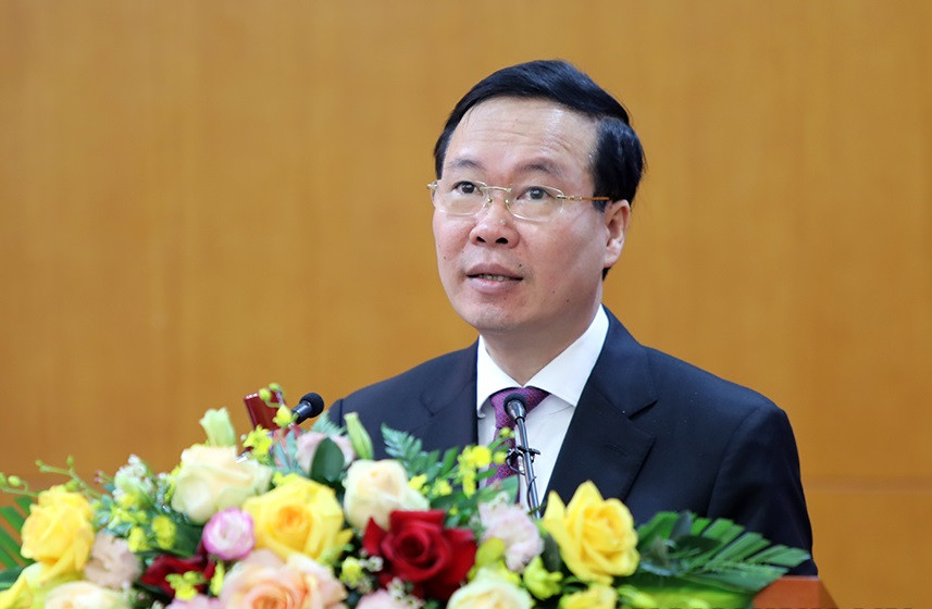 Su guong mau cua vo, chong, con la tieu chi lay phieu tin nhiem can bo