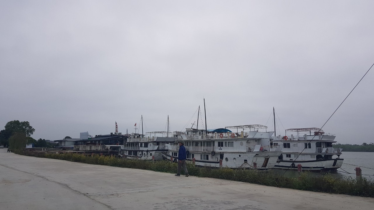 Hai Duong: Nha hang du thuyen tren cang Cong Cau, vi pham the nao?-Hinh-2