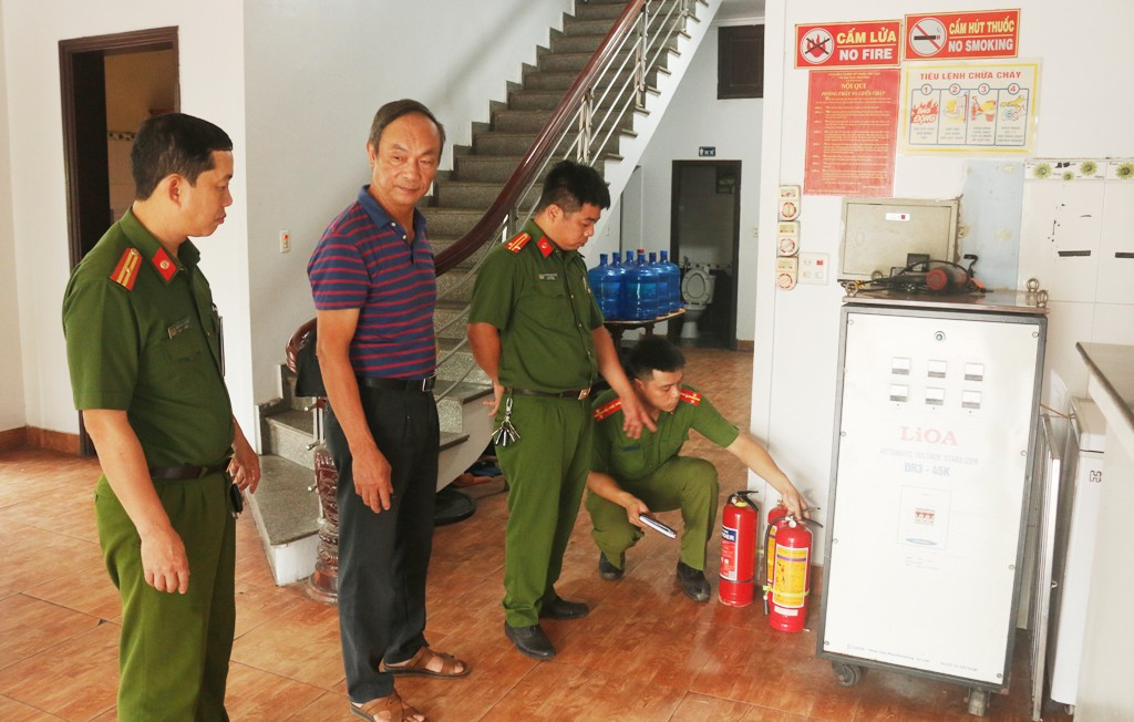 Hai Duong: Chi con 1 quan karaoke hoat dong, 366 co so tam ngung