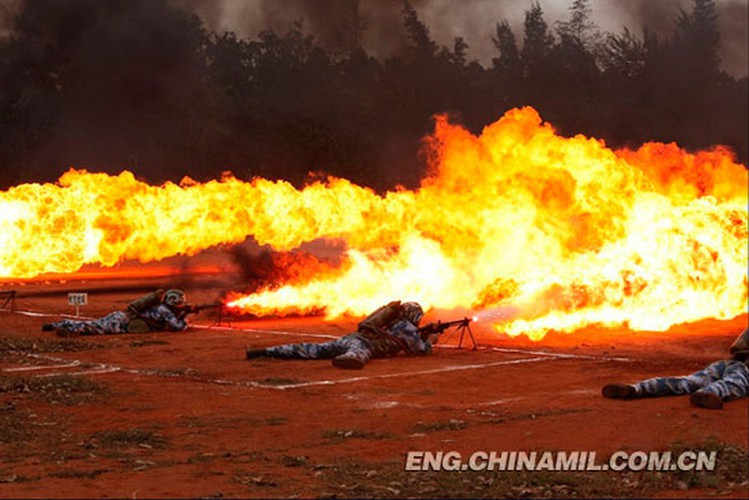 Ngoài phiên bản Type-02A, Quân đội Trung Quốc hiện còn sử dụng phổ biến các phiên bản cải tiến hiện đại hơn nhưng có số lượng ít hơn như Type-02B, Type-02C. Nguồn ảnh: Chinamil.