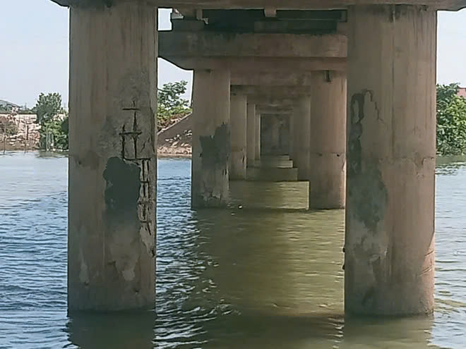 Quảng Bình: Đề xuất cấm xe 4 bánh trở lên qua cầu Sông Thai Quang Binh: De xuat cam xe 4 banh tro len qua cau Song Thai