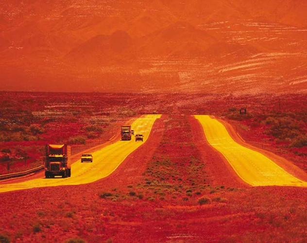 Hiện tượng sóng nhiệt cực đoan là một hiện tượng thiên nhiên gây ám ảnh bởi tác động kinh hoàng mà nó để lại. Hiện tượng sóng nhiệt xảy ra khi thời tiết nắng nóng kéo dài liên tục kèm với độ ẩm cao. Một khi xảy ra nó sẽ tàn phá thiên nhiên, con người và động vật, không bỏ qua bất cứ một sinh vật sống nào. Nguồn: L25