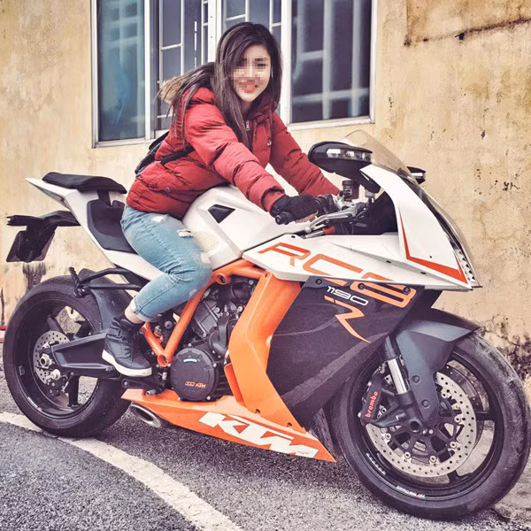 Dù khá mạnh mẽ và chấp nhận đương đầu với dư luận nhưng do là một phượt thủ có tiếng nên hành động xấu của T.Anh đã ít nhiều làm ảnh hưởng đến hình ảnh chung của những bạn trẻ yêu thích đi phượt. Do đó, đã có rất nhiều thành viên các diễn đàn phượt "băm bổ", dành cho T.Anh những lời "giáo huấn", những dòng chỉ trích nặng nề ngay trong phần bình luận status trình bày về nguyên nhân dẫn đến sự việc vừa qua của T.Anh.