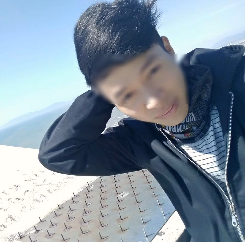 Sau nhiều ngày tìm kiếm, sáng 3/2, lực lượng chức năng đã tìm thấy thi thể của Hoàng Việt ngoài biển. Nguyên nhân ban đầu khiến phượt thủ tử nạn được xác định là đuối nước. Gia đình đã tổ chức khâm liệm và đưa thi thể Hoàng Việt về an táng tại quê nhà.