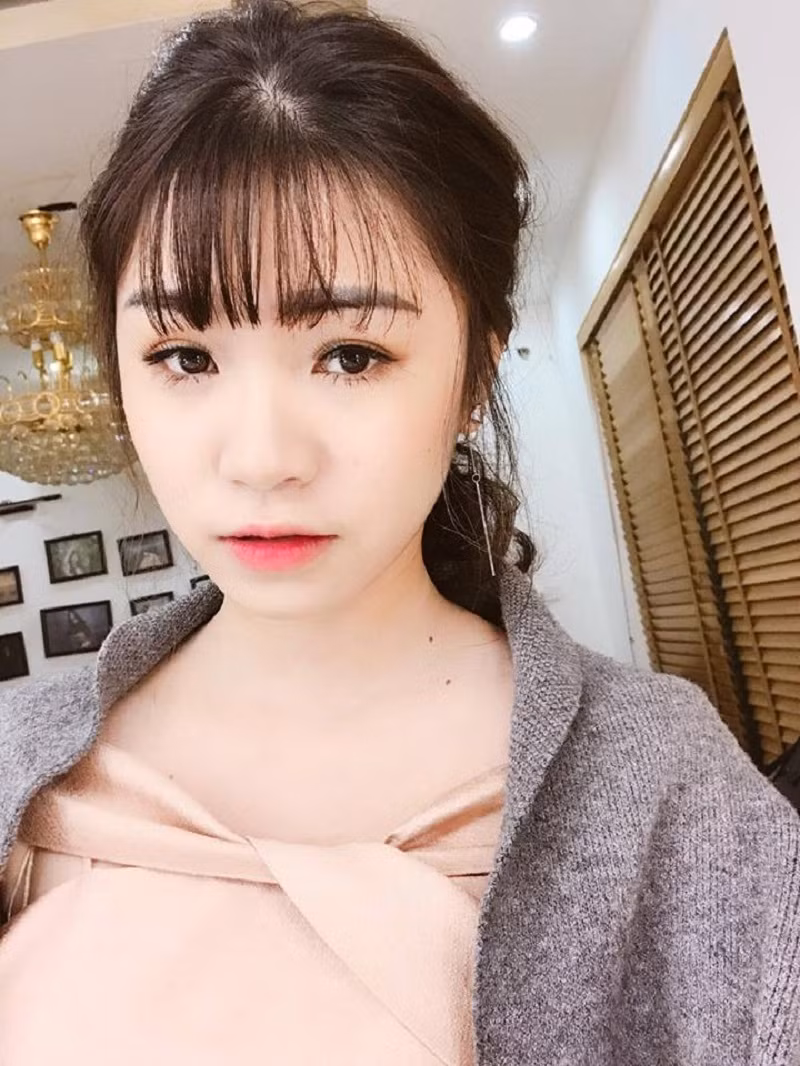 Mặc dù bước đầu kinh doanh gặp nhiều khó khăn nhưng chính niềm vui của khách hàng đã giúp cho cô quyết tâm theo đuổi tới cùng. Hương Nguyễn nhớ lại: "Quãng thời gian gặp nhiều khó khăn mình cũng nản lắm. Nhưng chính niềm vui, sự yêu thích của khách hàng dành khiến mình có thêm động lực nhiều hơn.