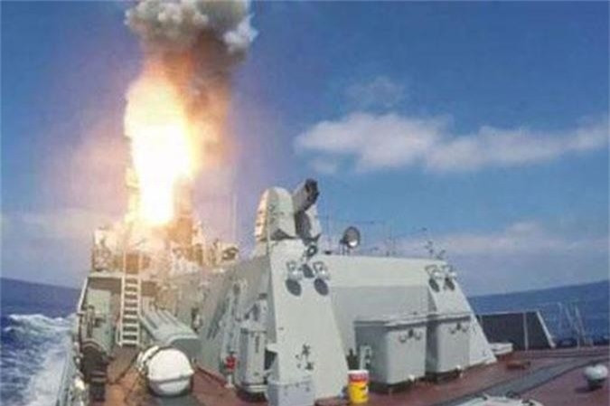 Ngày 7/10/2015, một tàu khu trục của Nga và ba tàu khu trục khác của Hải quân Nga đã phóng 26 tên lửa hành trình lớp Kalibr từ biển Caspia vào 11 mục tiêu IS ở Syria. Tên lửa này đã bay 1.500 km qua không phận Iran và Iraq và đánh vào các vị trí của các phần tử khủng bố ở tỉnh Raqqa, Aleppo và Idlib. Tất cả các mục tiêu đều bị tiêu diệt với độ chính xác gần như tuyệt đối.