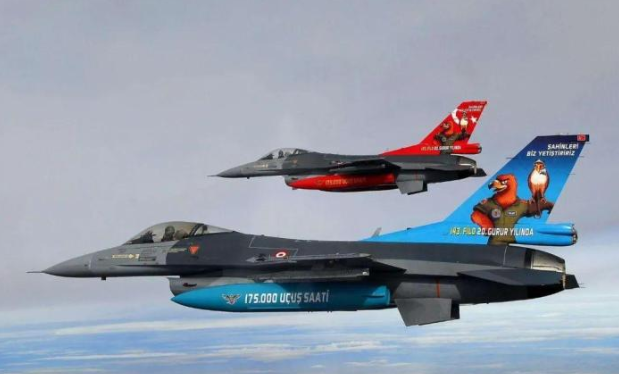 Lý do chính cho sự thành công của quân đội Thổ Nhĩ Kỳ trong trận chiến trên là do công lao của không quân nước này; khi Ankara nhận được cái "gật đầu" từ phía Moscow, không quân Thổ đã sử dụng một số lượng lớn máy bay chiến đấu F-16 để thực hiện các cuộc không kích quy mô lớn vào quân đội Chính phủ Syria ở Idlib.