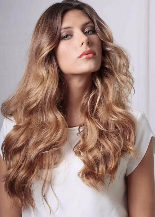 Người đẹp Camille Cerf sinh năm 1994, tại miền bắc nước Pháp. Cuối năm 2014, cô giành vương miện tại cuộc thi Hoa hậu Pháp. (Ảnh: Pinterest)