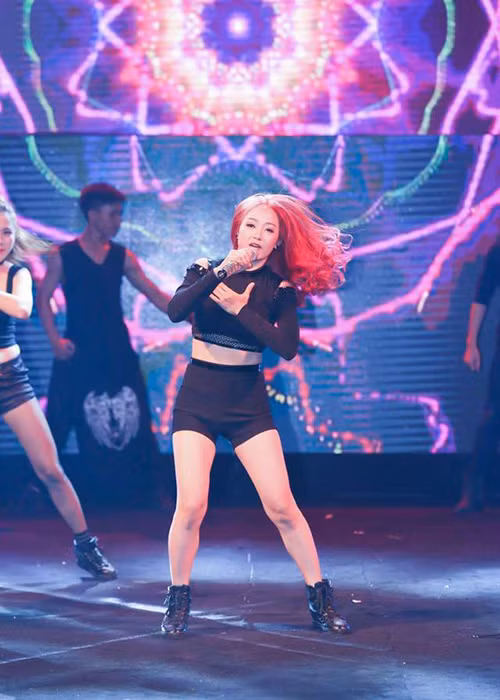 Ngoài ra, Ngọc Kayla còn được biết đến là hot girl với gương mặt khả ái và phong cách thời trang ấn tượng. (Ảnh: FBNV)