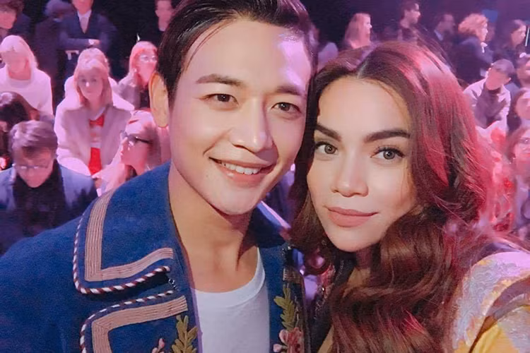 Nữ hoàng giải trí Việt còn cơ hội “chạm mặt” các ngôi sao châu Á. Trong ảnh, Hà Hồ rạng rỡ bên Minho - thành viên nhóm nhạc Hàn Quốc Shinee. (Ảnh: Dân Việt)