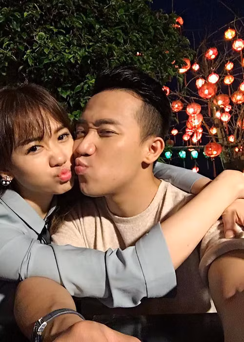 Hiện tại, cặp đôi diễn viên phim “Bệnh viện ma” đang tận hưởng hạnh phúc ngọt ngào của vợ chồng son. (Ảnh: FBNV)