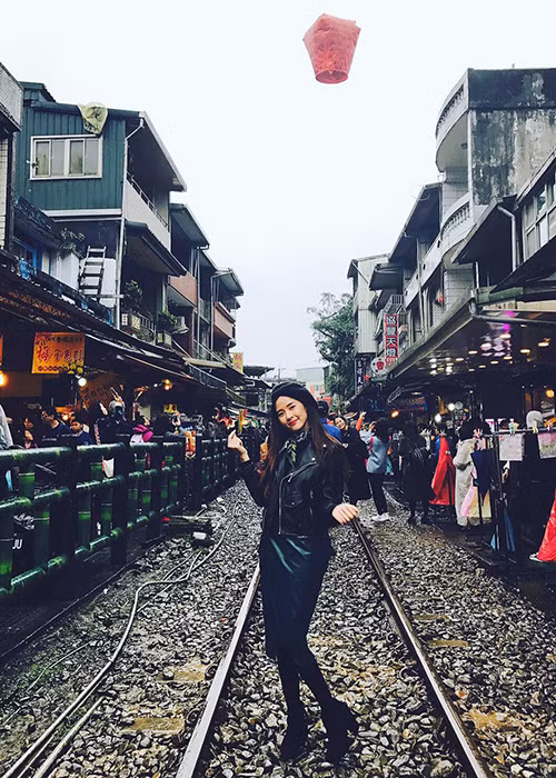 Sao Viet no nuc du xuan o nuoc ngoai-Hinh-2