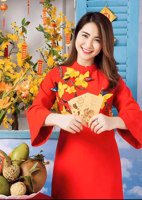 Sau thời gian nghiêm túc tuân thủ chế độ ăn uống và tập luyện, Hòa Minzy giảm cân thành công. (Ảnh: FBNV)