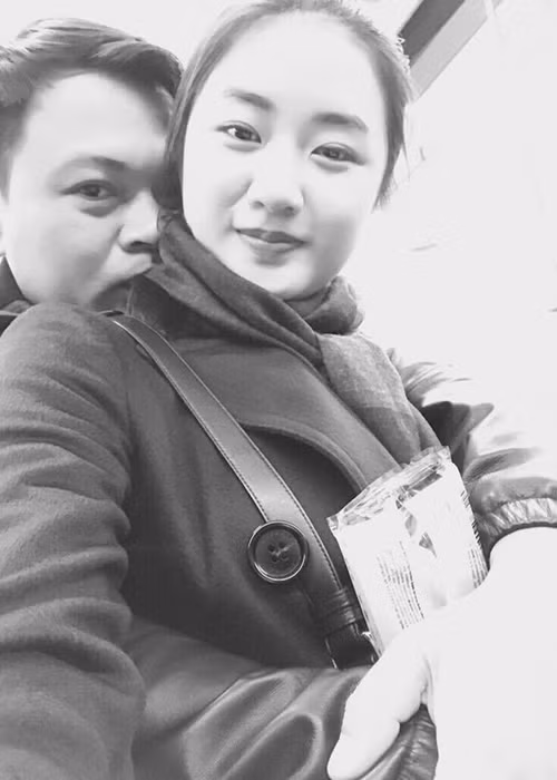 Hơn một tháng sau hôn lễ, Thu Ngân mới chia sẻ hình ảnh thời vợ chồng cô mới yêu nhau. (Ảnh: FBNV)