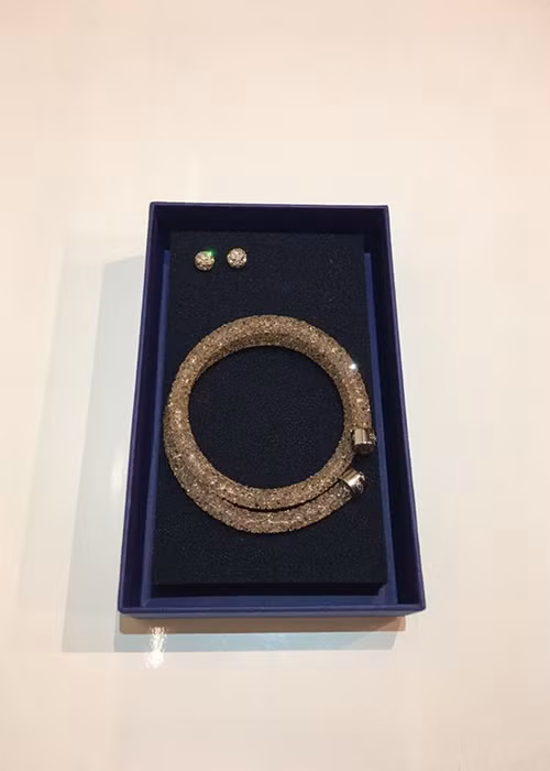 Valentine muon, Tran Thanh tang qua gi cho ba xa Hari Won-Hinh-8