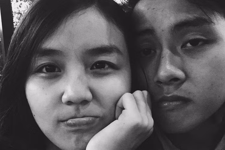 Những khoảnh khắc tình cảm giữa ca sĩ Hoài Lâm và bạn gái 20 tuổi luôn thu hút sự chú ý của người hâm mộ nam ca sĩ. (Ảnh: Instagram nhân vật)