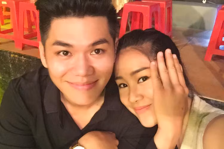 Trước khi đến với Phạm Trung Kiên, Lê Phương đã trải qua cuộc hôn nhân nhiều cay đắng với Quách Ngọc Ngoan. Hiện tại, cô đang rất hạnh phúc trong cuộc tình với bạn trai kém tuổi. (Ảnh: FBNV)