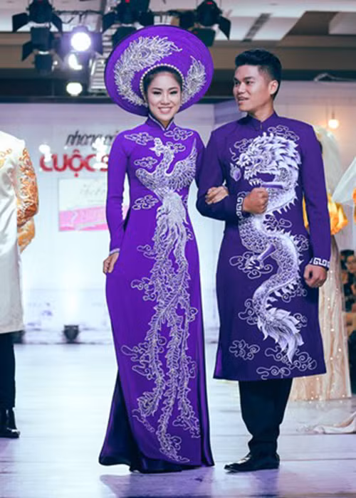 Tháng 11/2016, Lê Phương và bạn trai cùng trình diễn trong một show thời trang. Dù có kinh nghiệm sàn diễn dày dặn nhưng nữ diễn viên vẫn cảm thấy tự tin hơn khi có bạn trai song hành. (Ảnh: Zing)