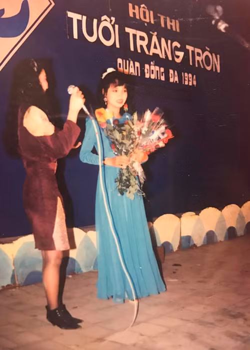 Nhiều khán giả khen ngợi hồi đi học, Mai Thu Huyền vô cùng xinh đẹp cũng như rất tài năng. (Ảnh: FBNV)