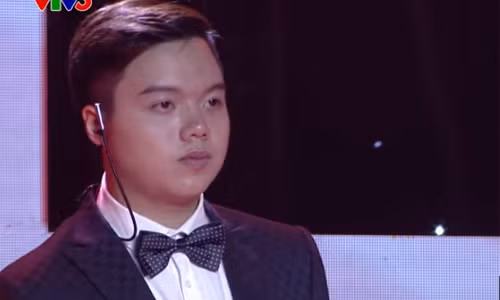 “Noi da ga” voi thi sinh The Voice 2017 hat “Thanh pho buon”