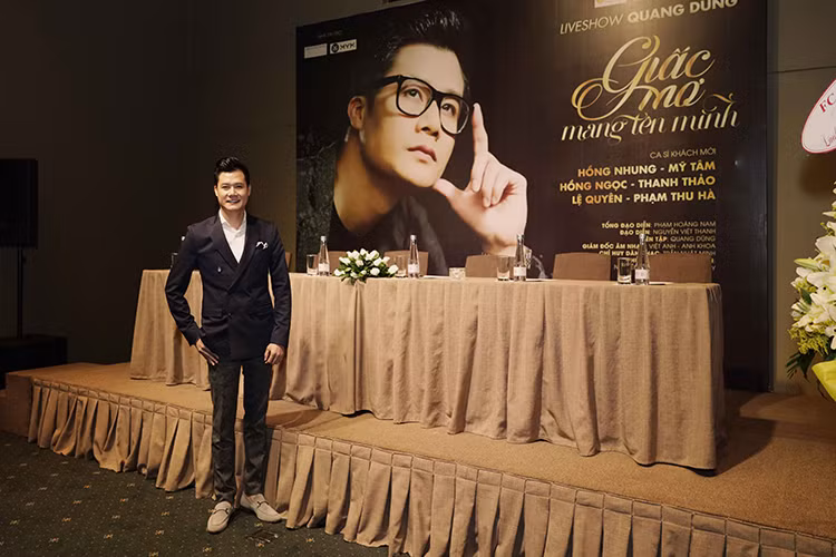 Liveshow “Giấc mơ mang tên mình” được xây dựng trên một tinh thần mới, một bước ngoặt mới của Quang Dũng từ bài hát được chọn đến phong cách âm nhạc, hòa âm phối khí.